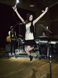 If she beats out Miley Cyrus, Miranda Cosgrove SHOULD jump for joy